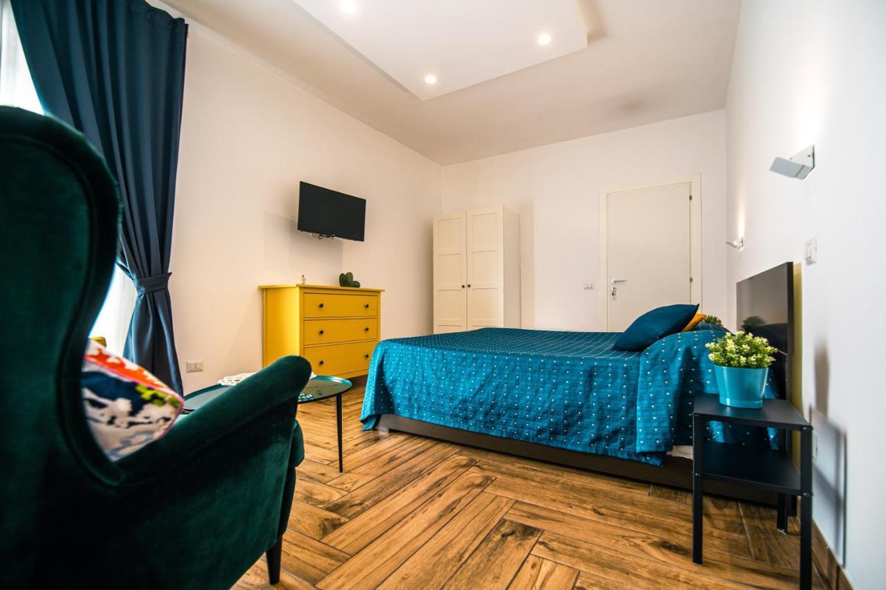 Hub Ferroviario - 12 Posti Letto Per Il Tuo Gruppo A Napoli Con Wifi E Netflix Bed & Breakfast Luaran gambar
