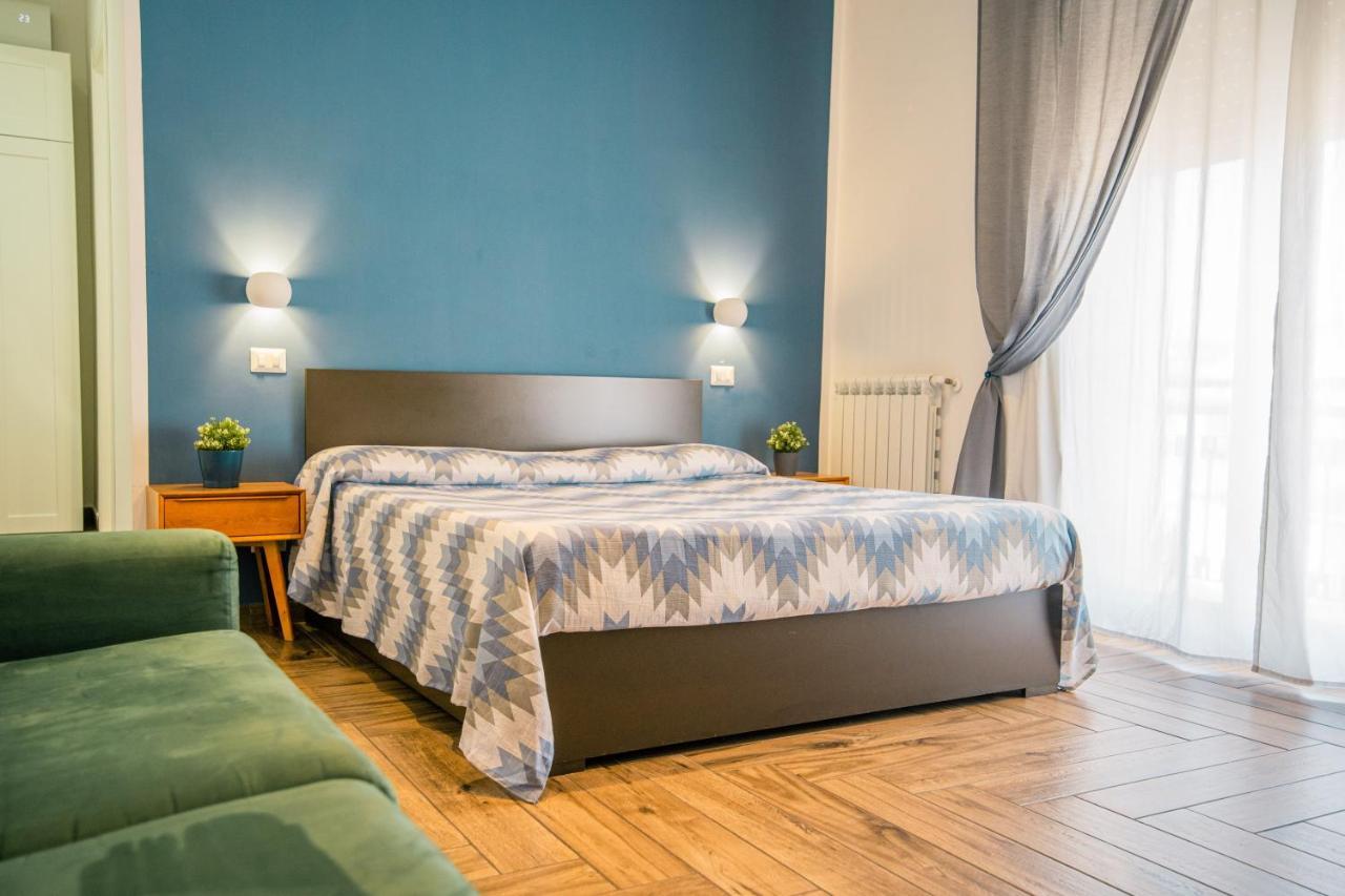 Hub Ferroviario - 12 Posti Letto Per Il Tuo Gruppo A Napoli Con Wifi E Netflix Bed & Breakfast Luaran gambar