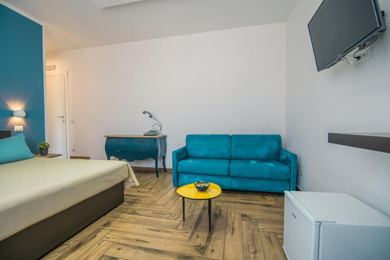 Hub Ferroviario - 12 Posti Letto Per Il Tuo Gruppo A Napoli Con Wifi E Netflix Bed & Breakfast Luaran gambar